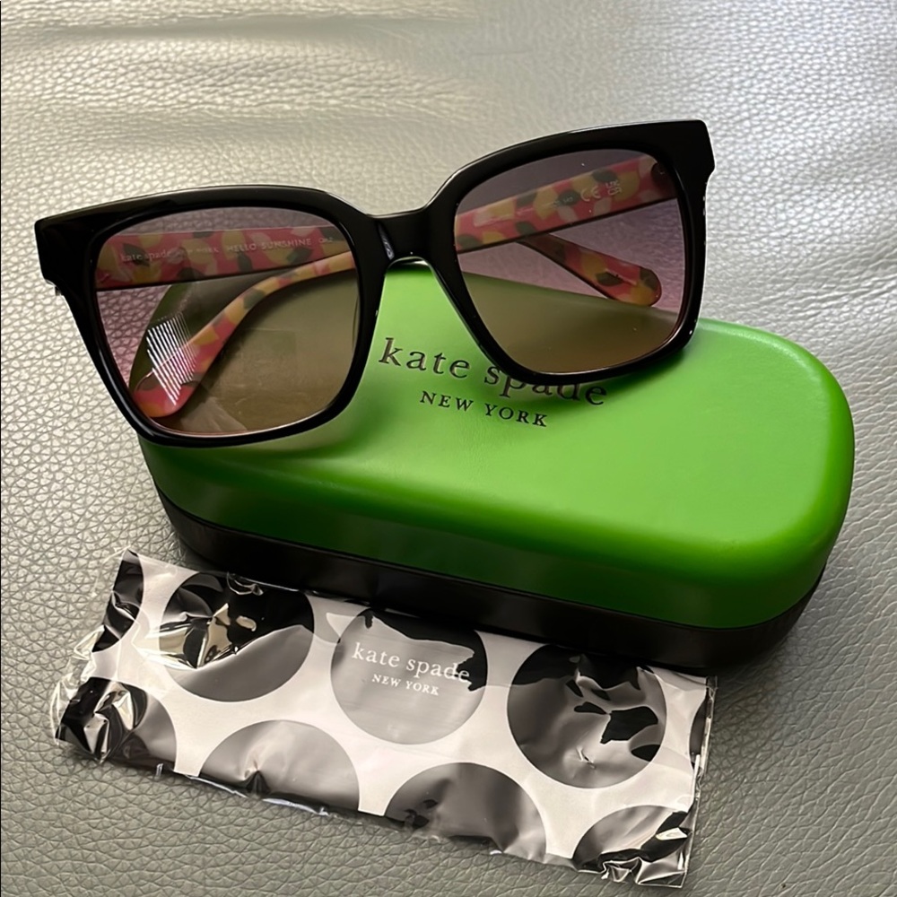 NEW! Kate Spade Harlow Black Sunglasses 🍋